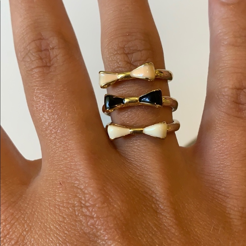 19 Gold Colored Rings - Picture 3 of 9